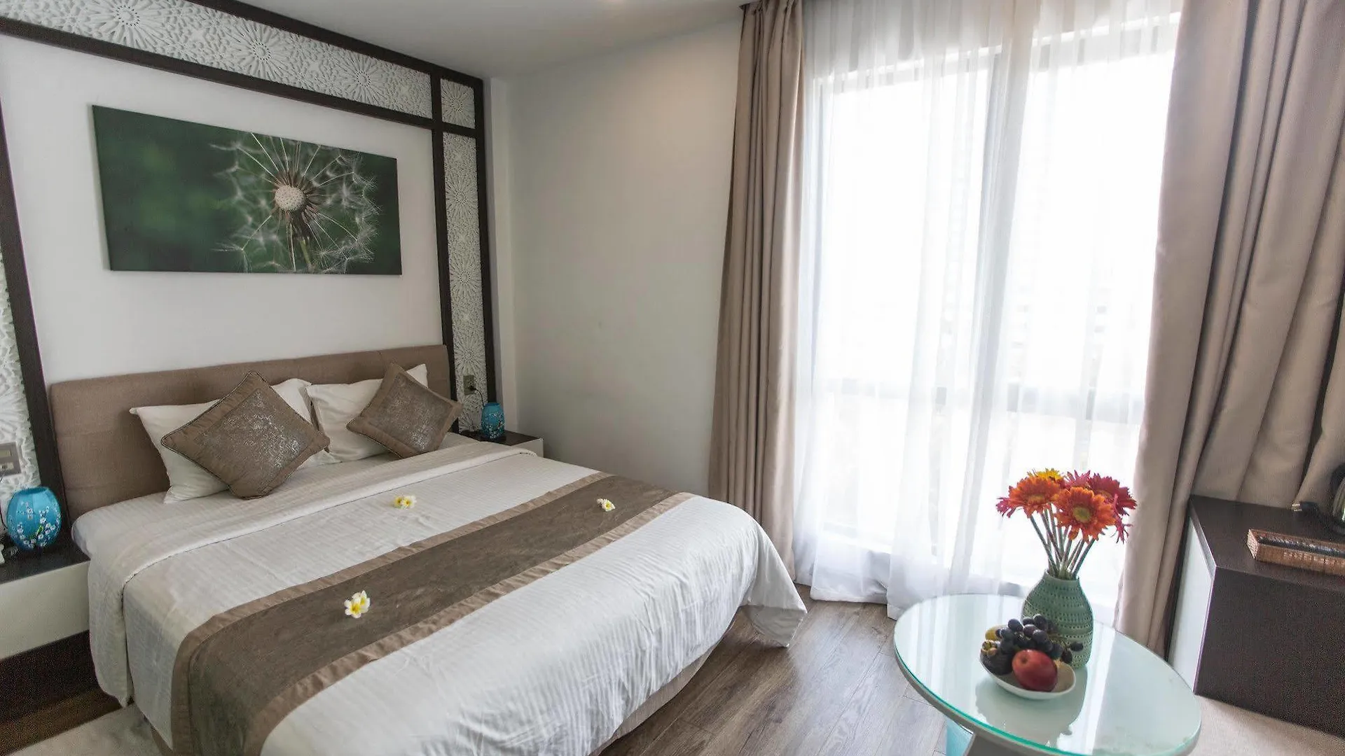 Flora Hotel & Residence Da Nang